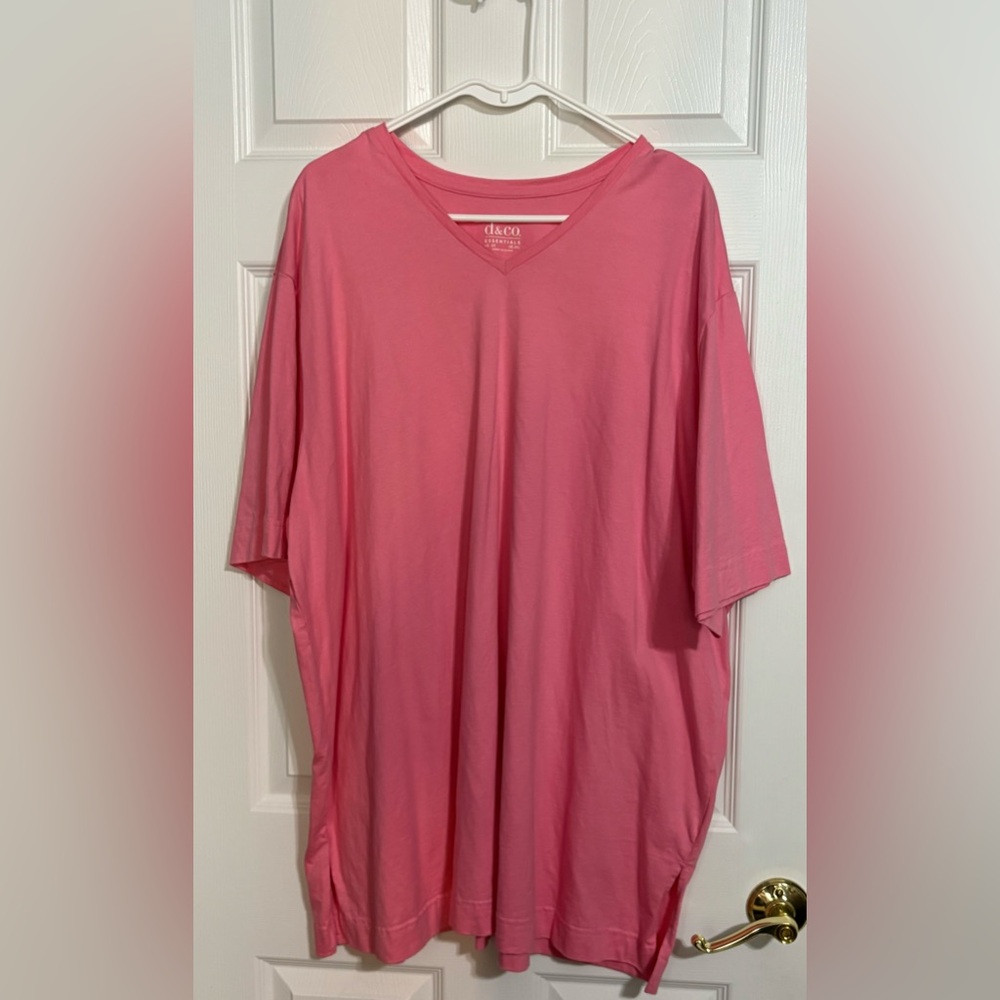 D&CO. Women's Pink Tee Shirt - 3X